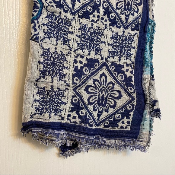 Batch of 6 Pashmina Style Scarves in Cool Tones: purples and blues, one size - Picture 8 of 11